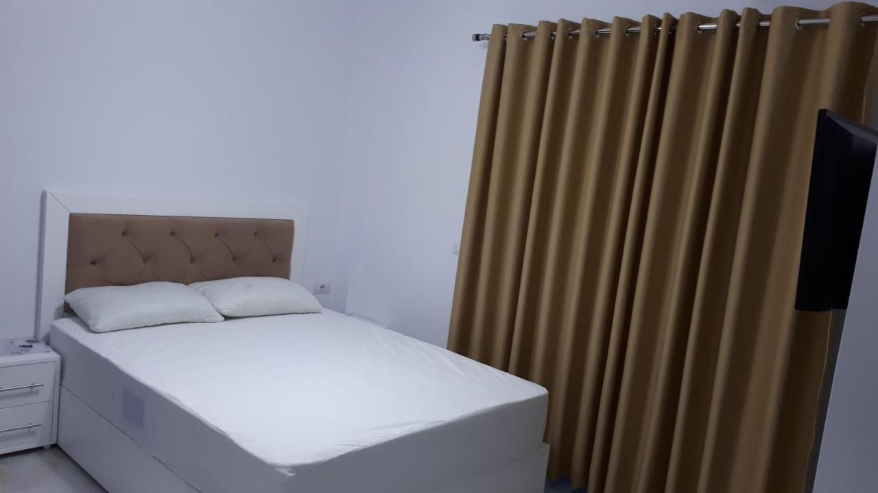 Hotel Zeka Ksamil Extérieur photo
