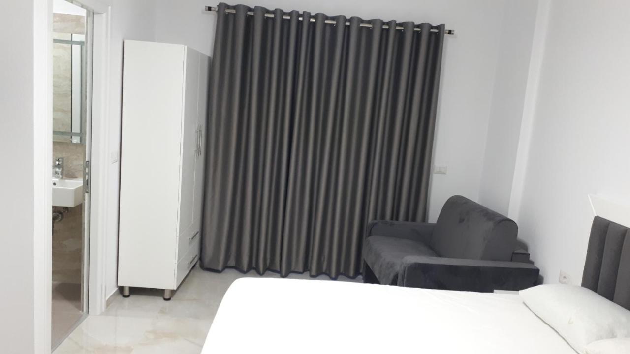 Hotel Zeka Ksamil Extérieur photo