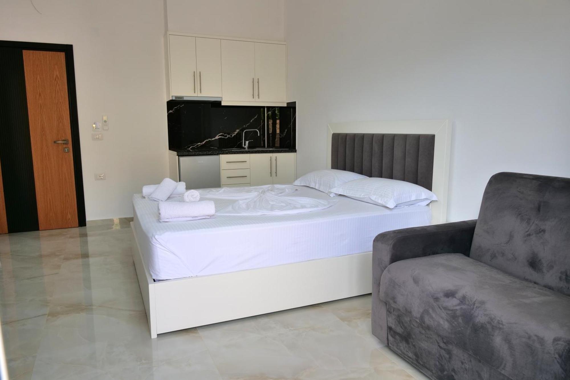 Hotel Zeka Ksamil Extérieur photo