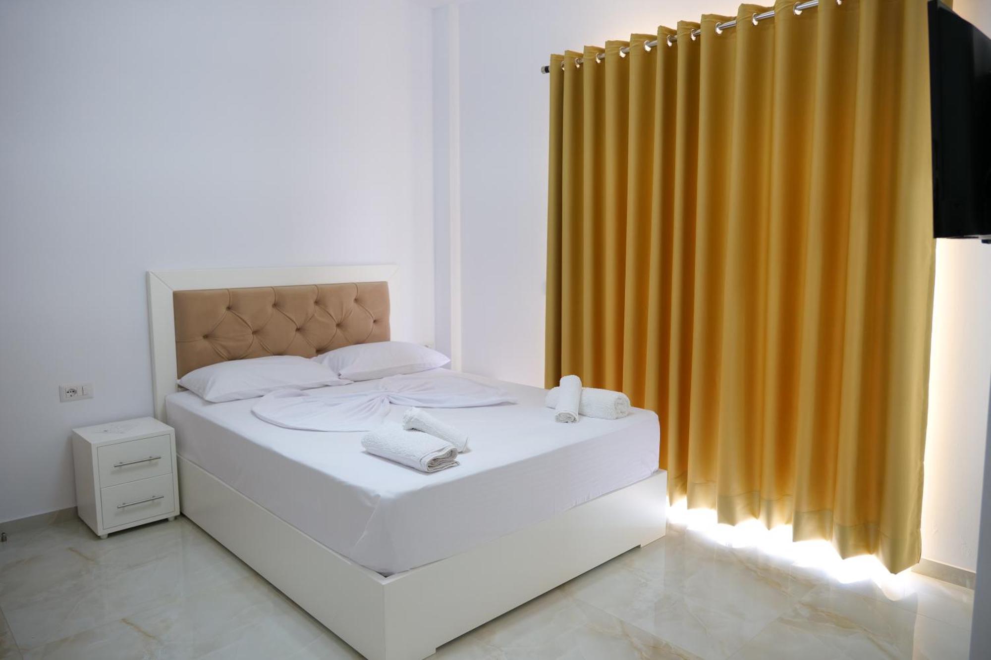 Hotel Zeka Ksamil Extérieur photo