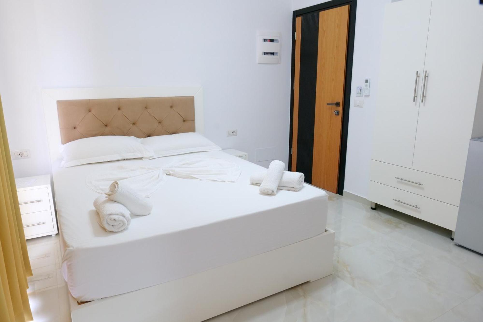 Hotel Zeka Ksamil Extérieur photo